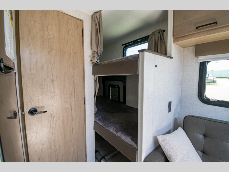 2022 Ember Overland 170MBH - Image 14