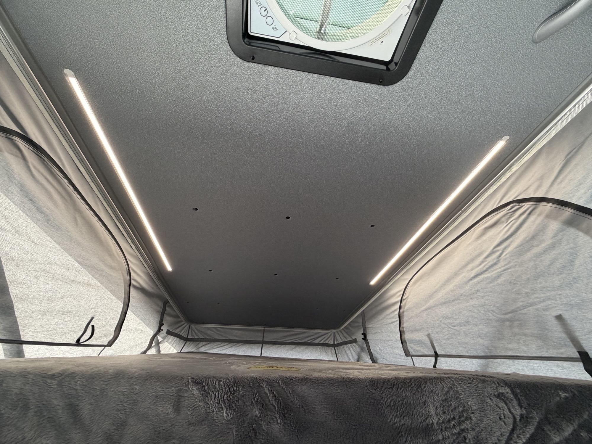 2026 AIRSTREAM RANGELINE POPTOP - Image 24