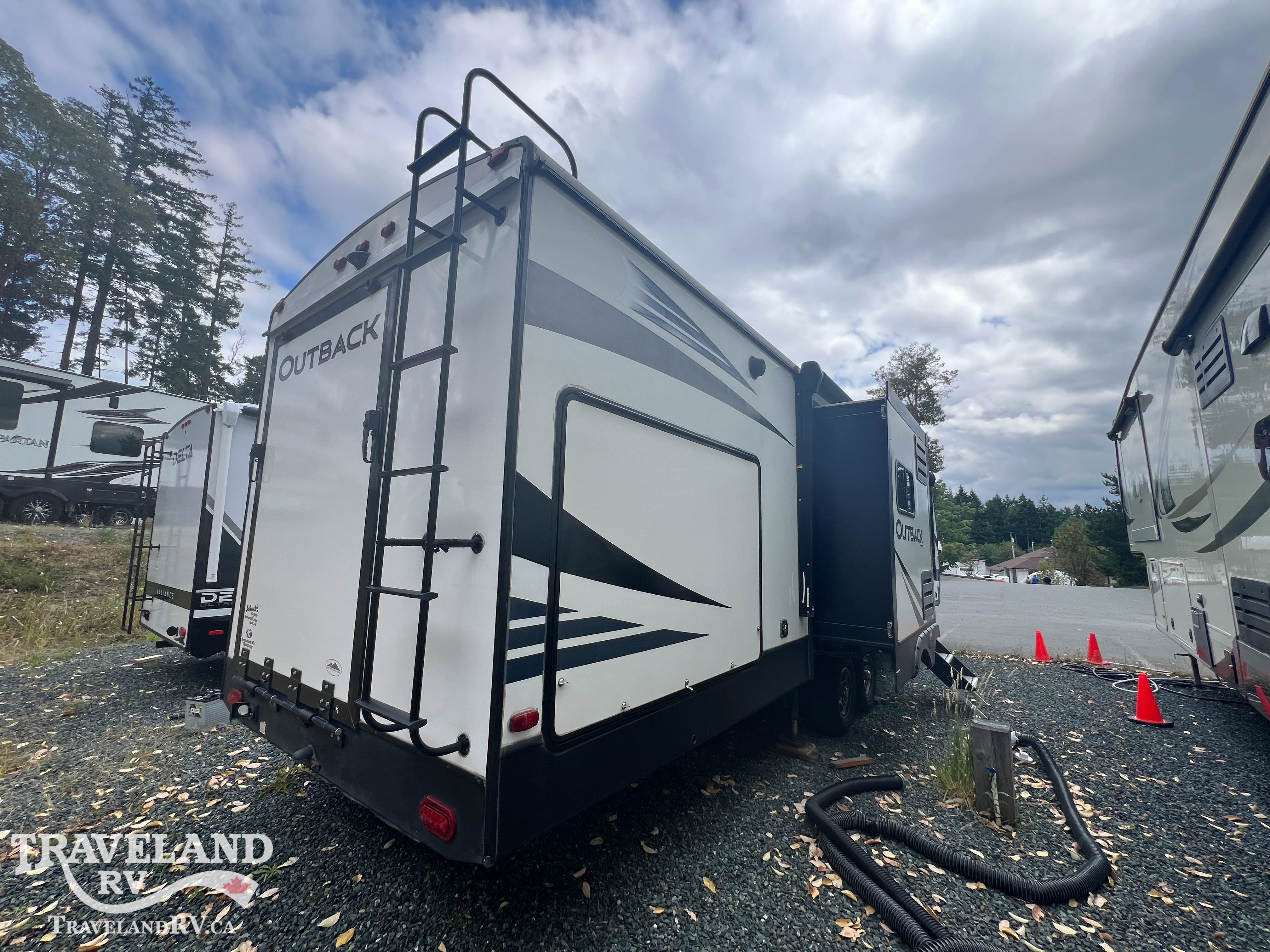 2020 Keystone Outback 335CG - Image 3