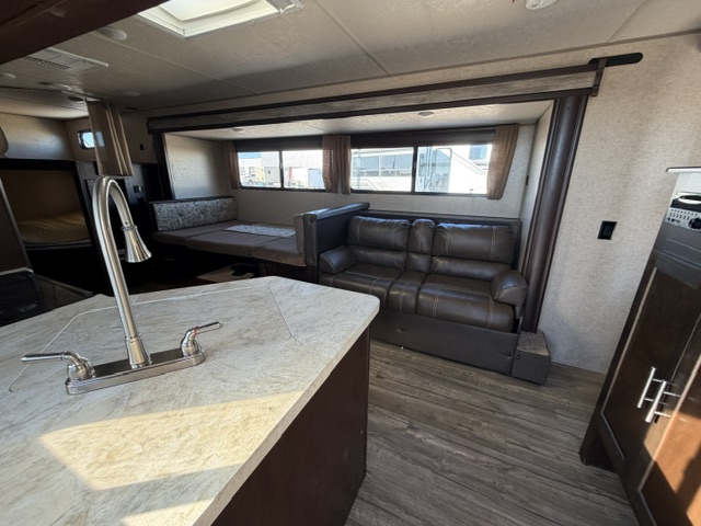 2018 CHEROKEE GREY WOLF 26DBH - Image 6