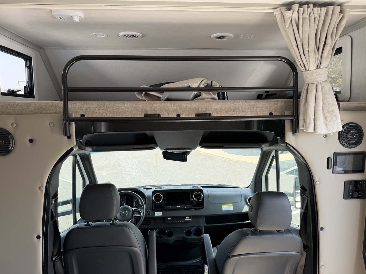 2025 Dynamax Corp Isata 3 Series 24FWSF - Image 6