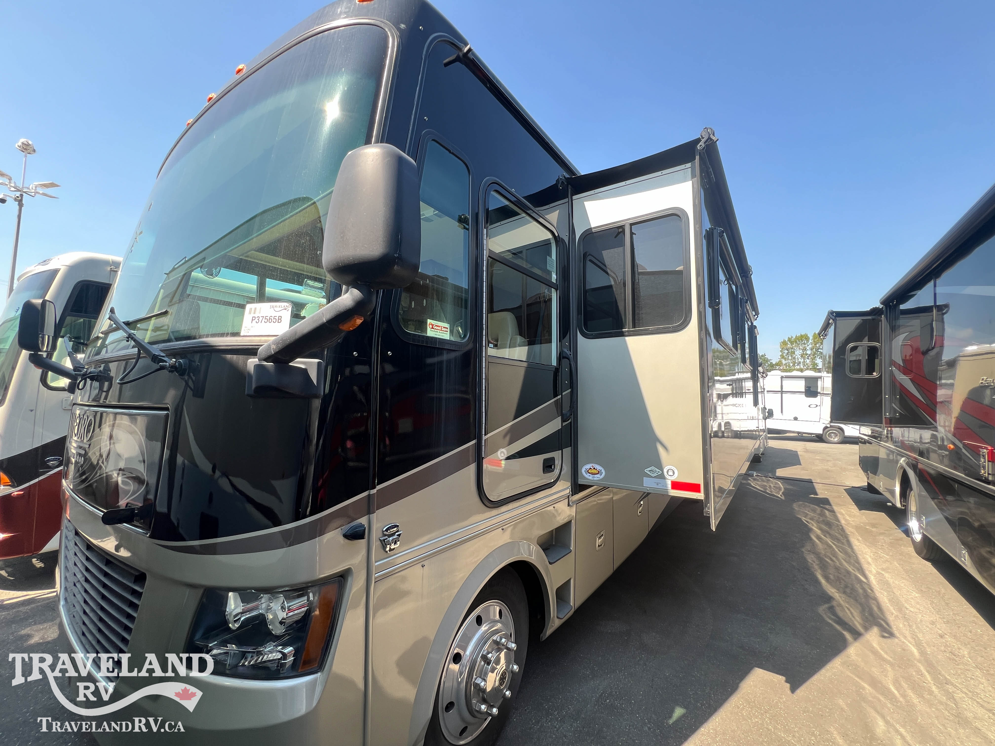 2012 Tiffin Allegro 36 LA - Image 1