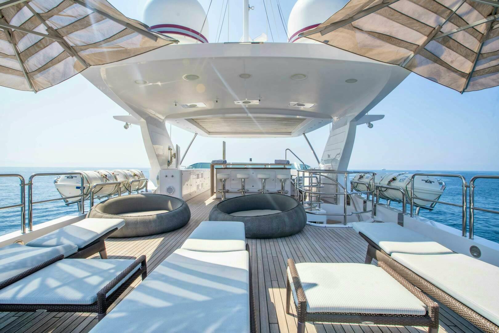2015 Benetti Benetti Classic 121 - Image 14