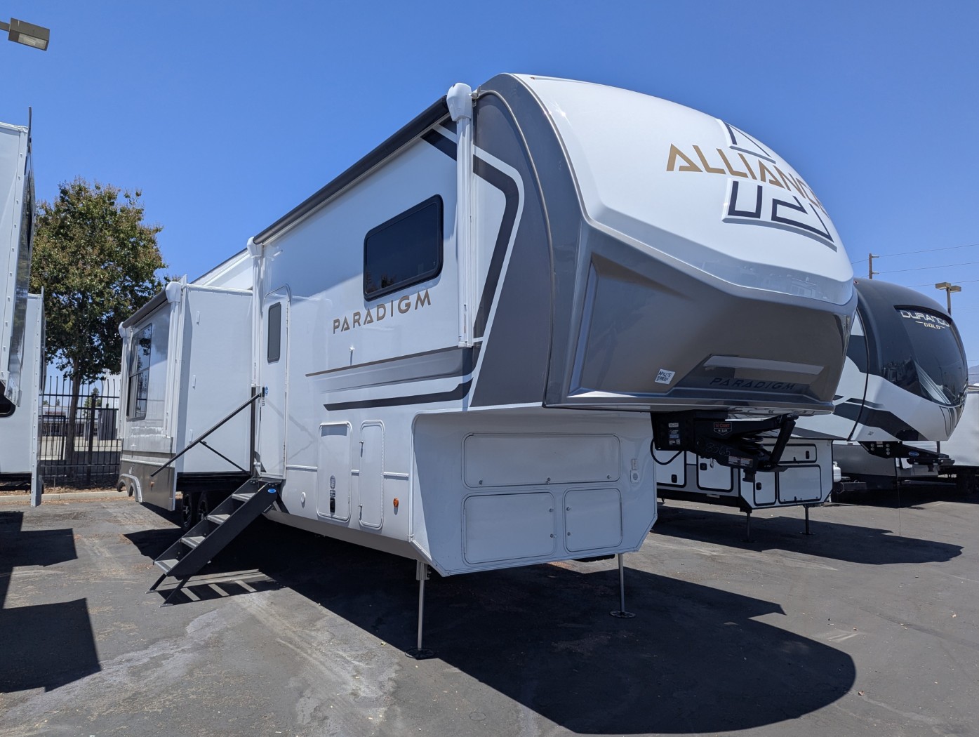 2026 Alliance RV Paradigm 395DS - Image 1