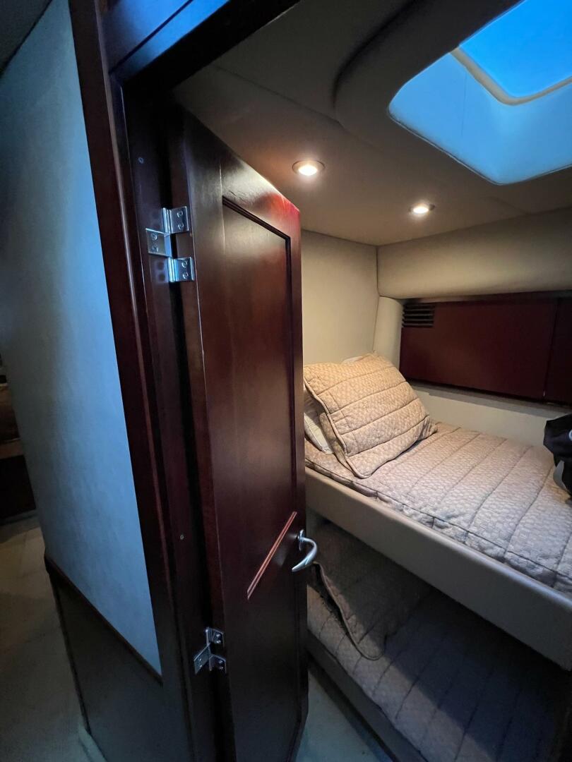 2005 Sea Ray 500 Sedan Bridge - Image 17