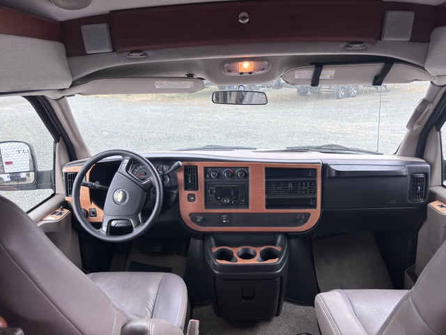 2008 Roadtrek Popular 210 - Image 8