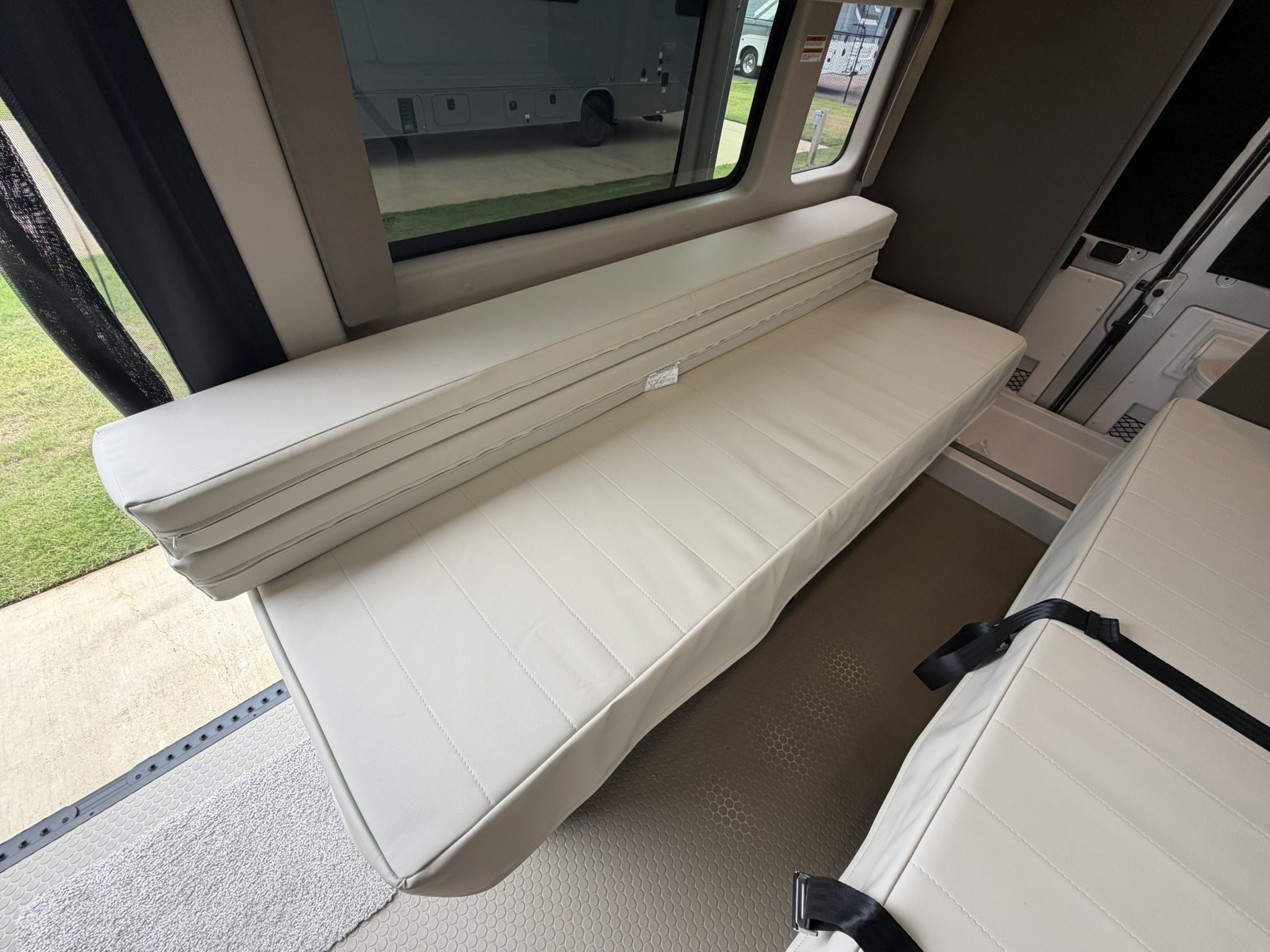 2027 ENTEGRA COACH ETHOS 20T - Image 20