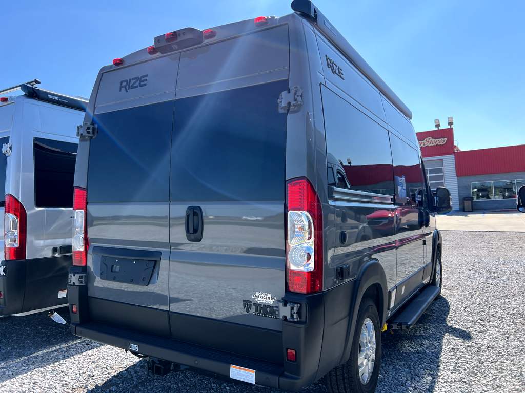 2026 THOR MOTOR COACH RIZE 18M - Image 4