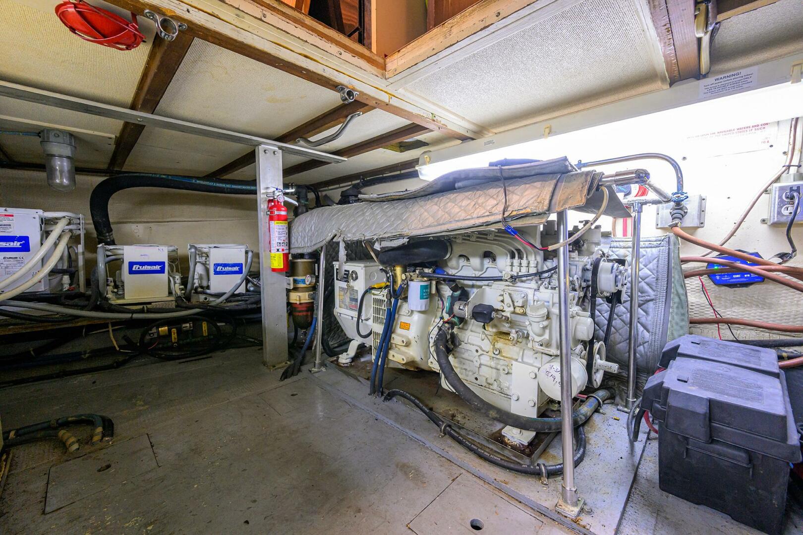 2003 Jupiter 31 Cuddy - Image 163