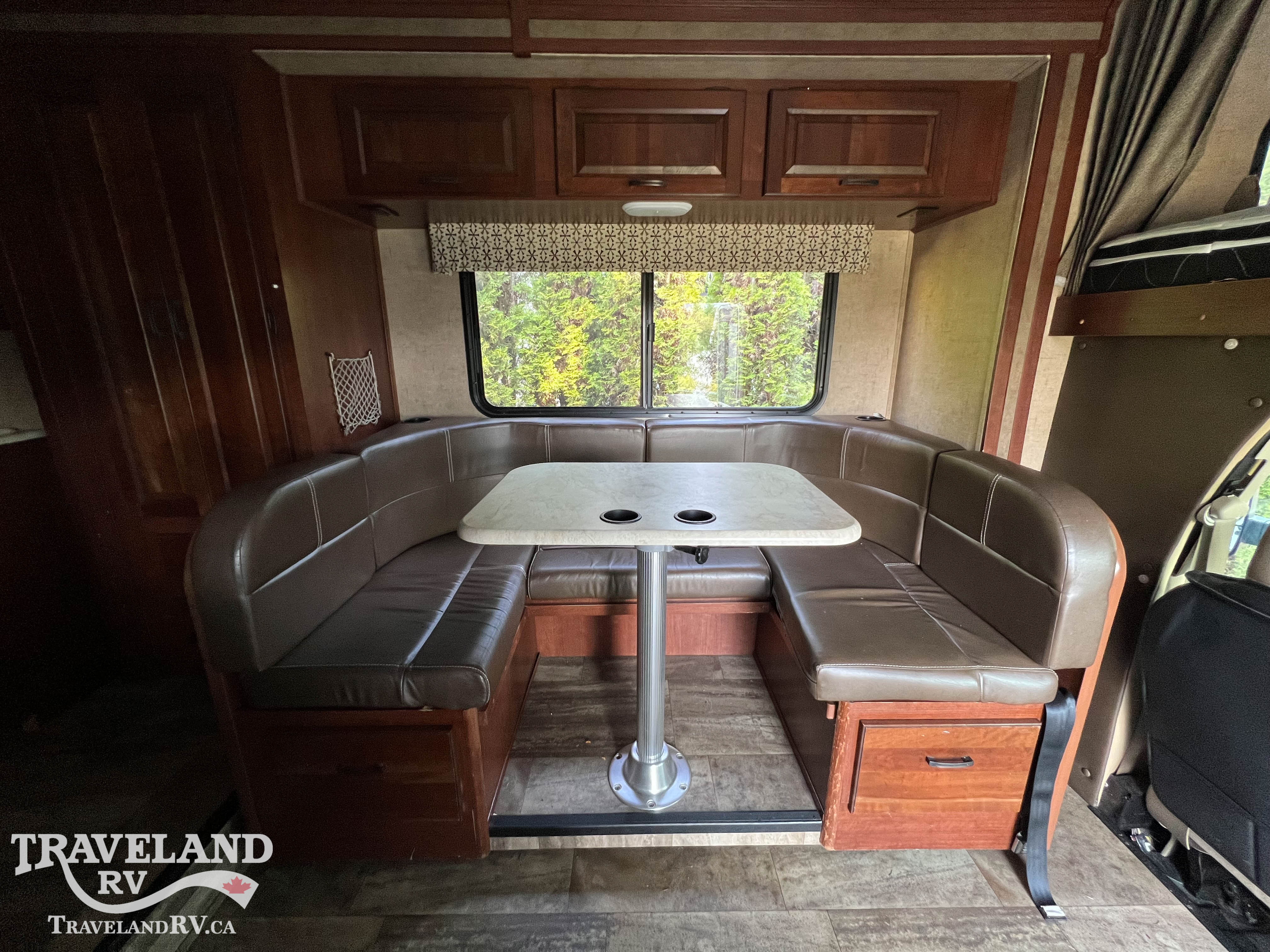 2016 Forest River SUNSEEKER 229OCD - Image 8