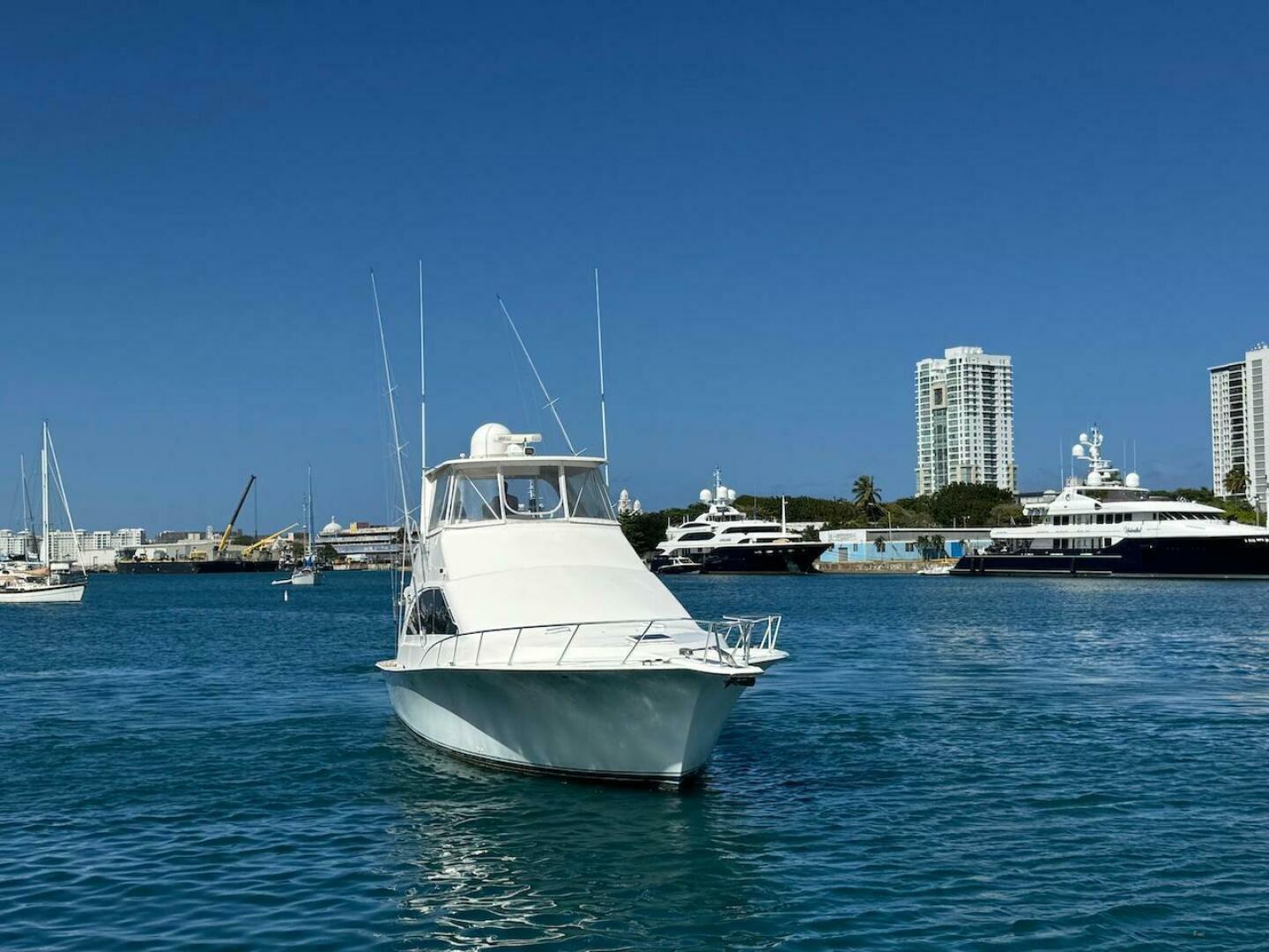 2000 Ocean Yachts 48 Convertible - Image 5