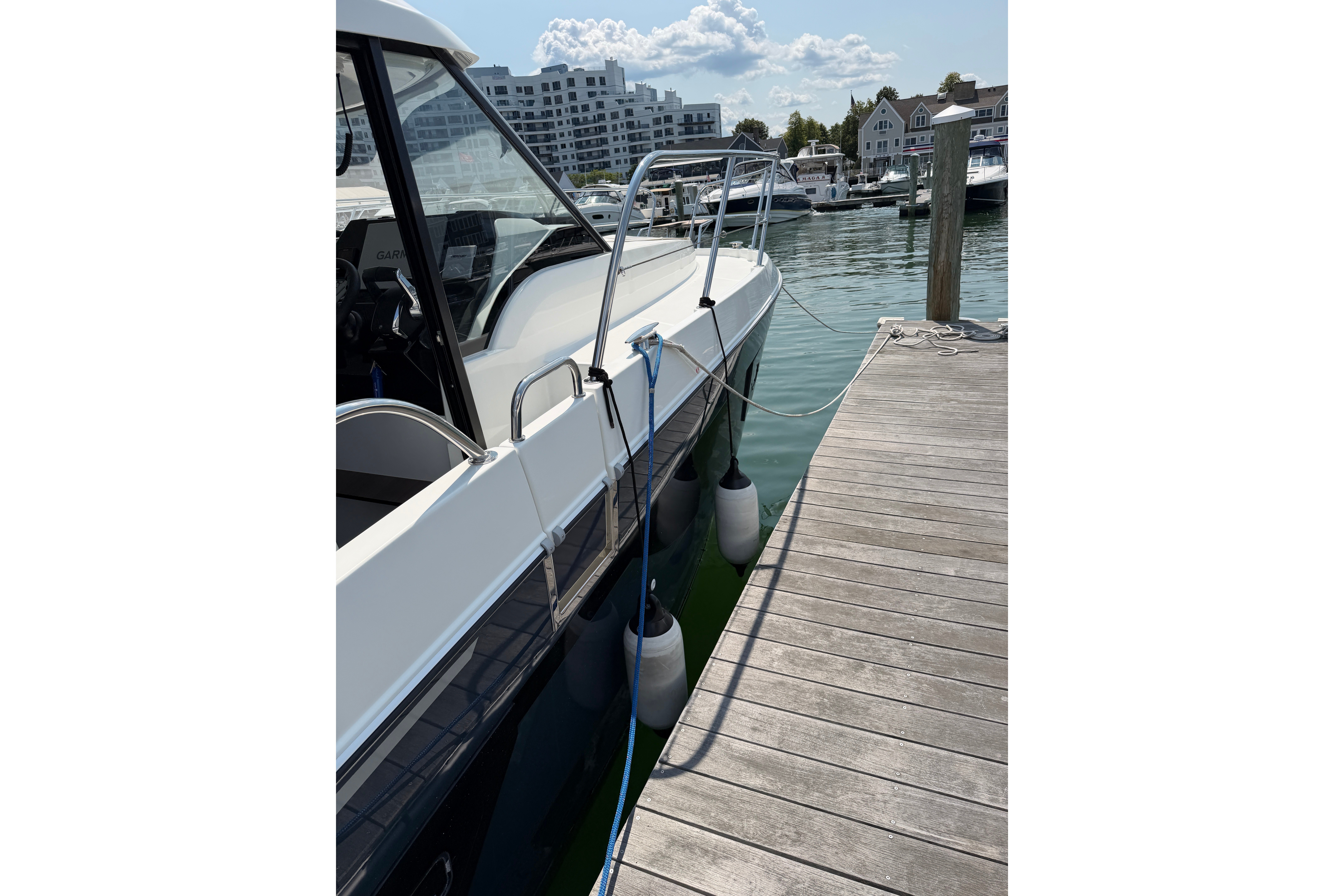 2023 Beneteau Antares 11 OB - Image 7