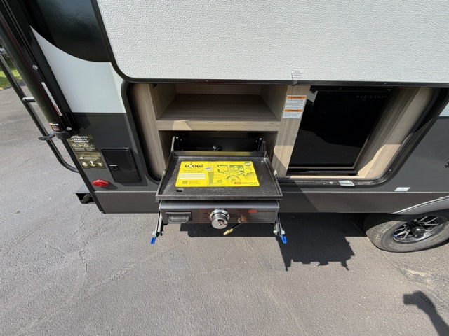 2027 Forest River Rockwood Mini Lite 2509S - Image 11