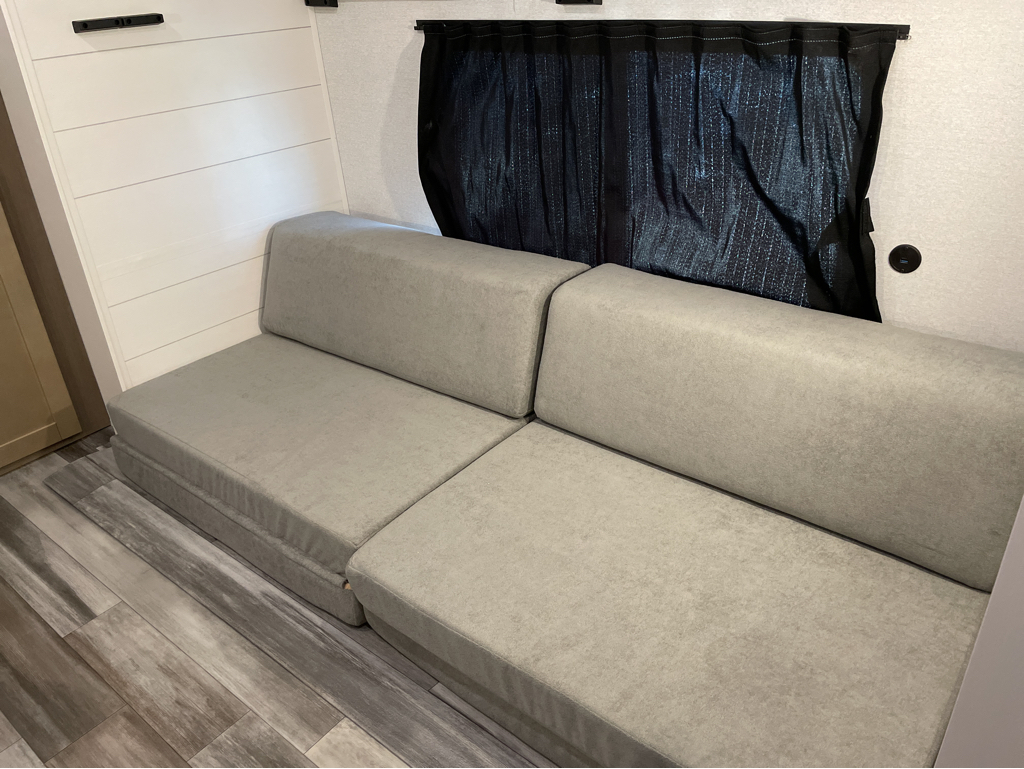 2026 Jayco Jay Flight SLX 321BDS - Image 21