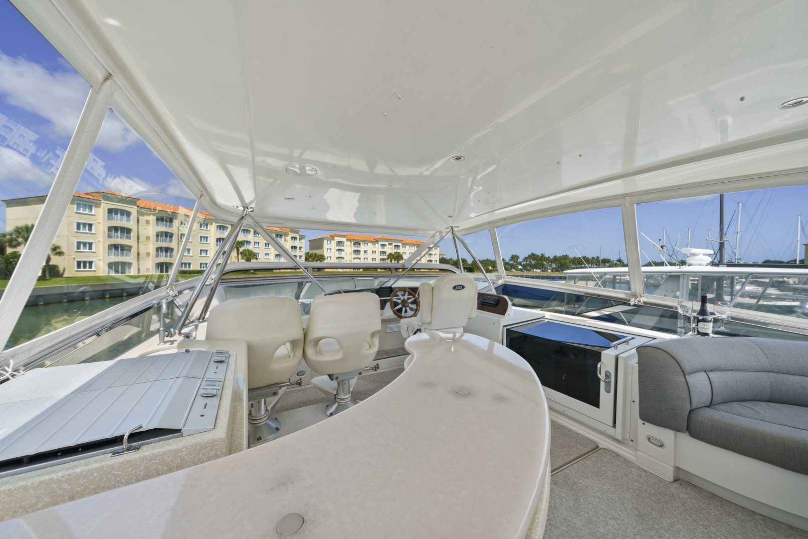 2006 Marquis 65 Pilothouse - Image 15