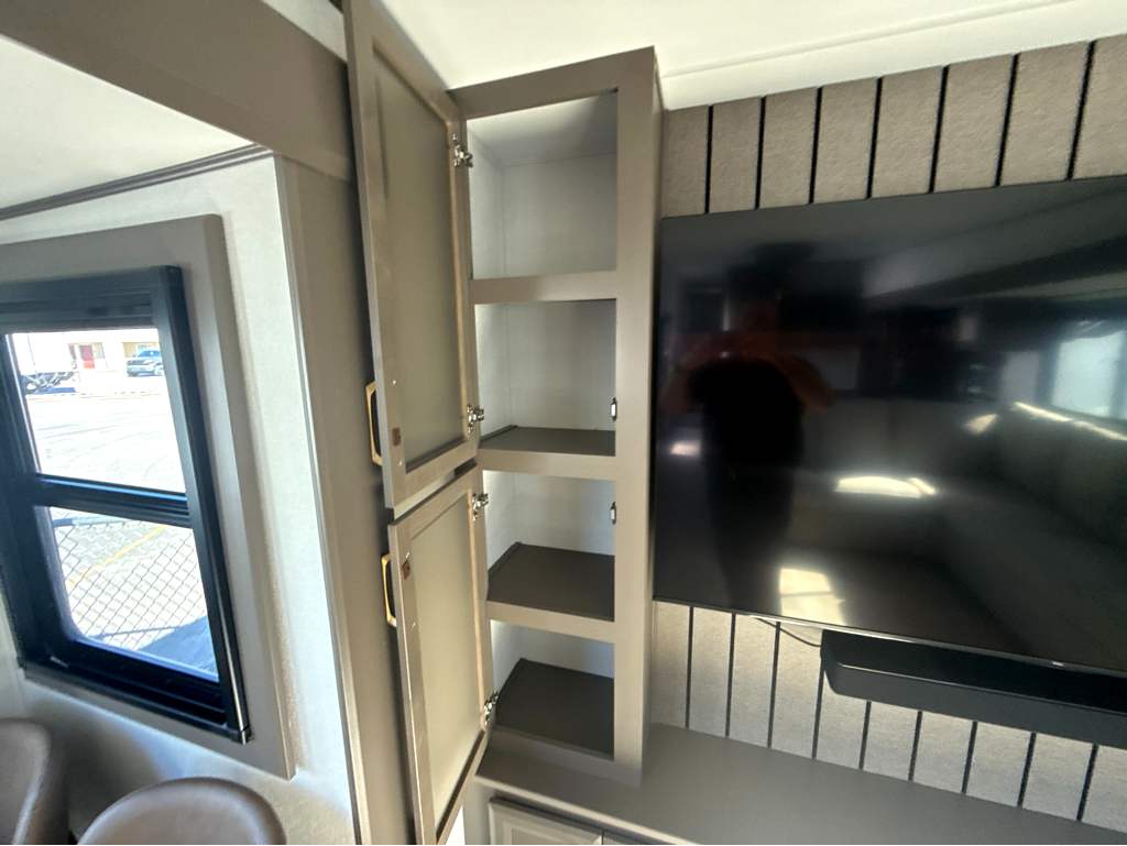 2027 GRAND DESIGN REFLECTION 350RDS - Image 18