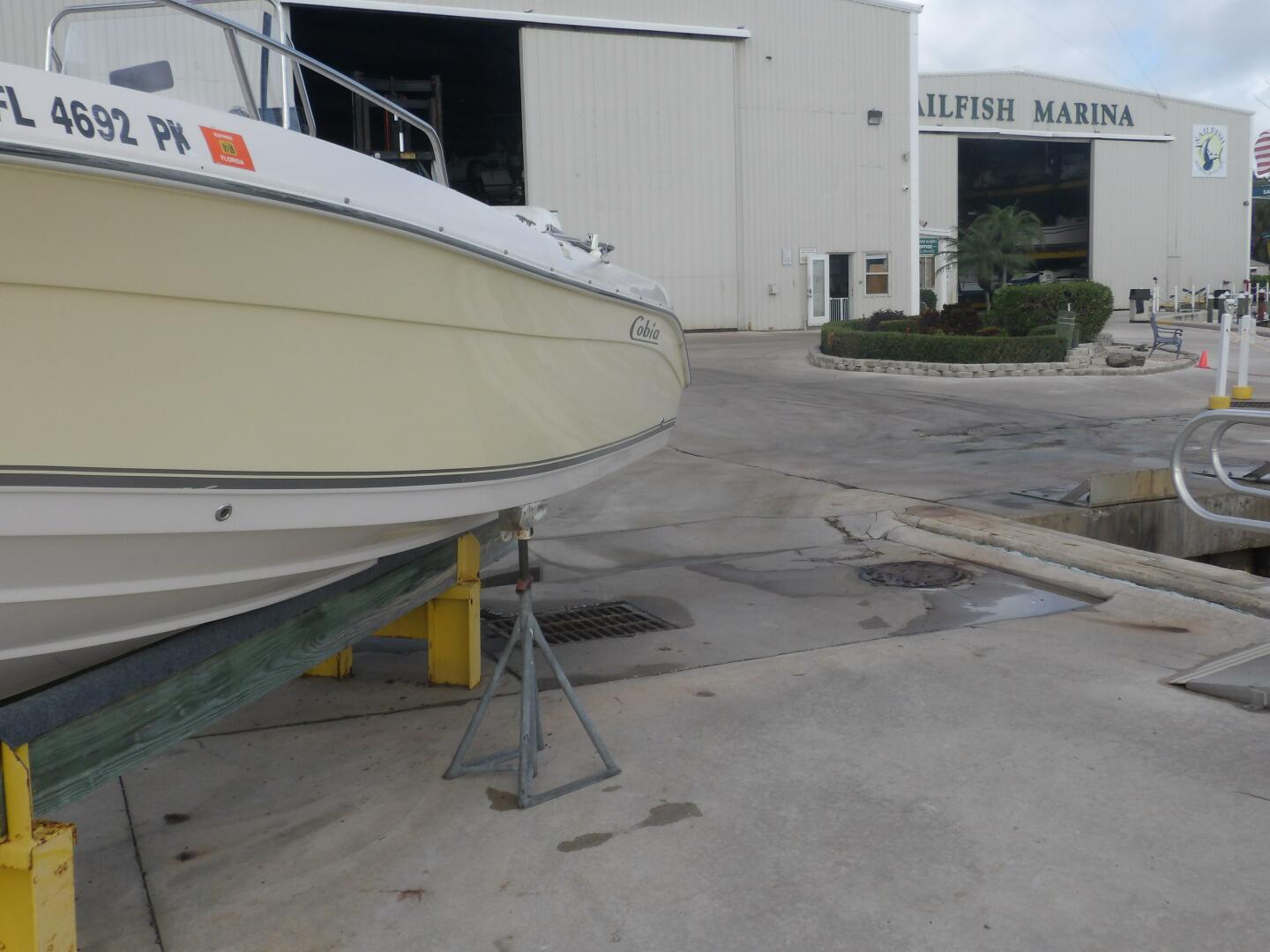 2006 Cobia 210 CC - Image 5