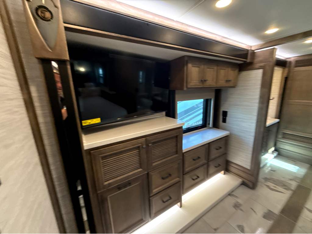2027 TIFFIN PHAETON 40 RTH - Image 30