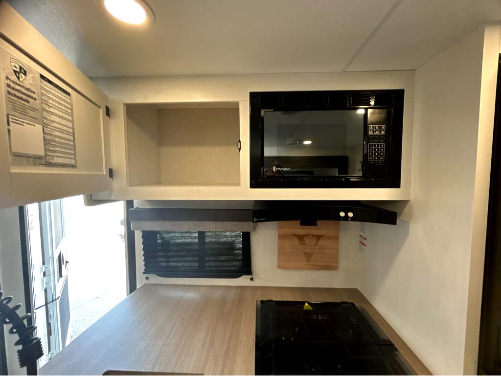 2027 VENTURE RV SIENNA 251VRB - Image 23