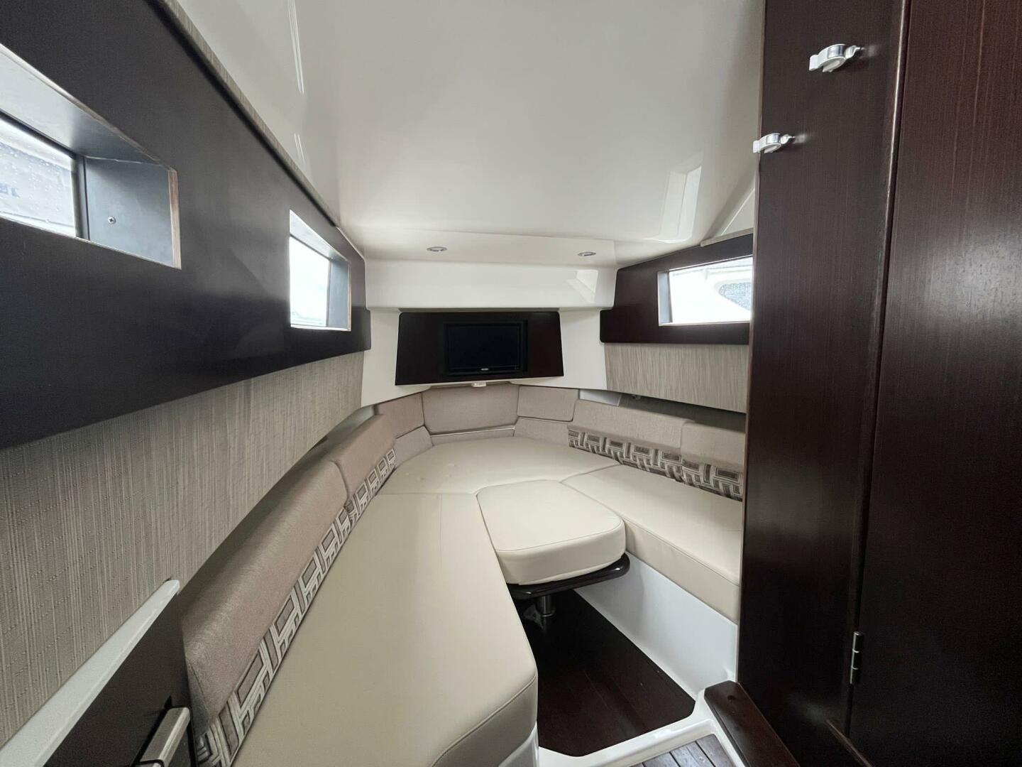 2021 Pursuit S378 - Image 20