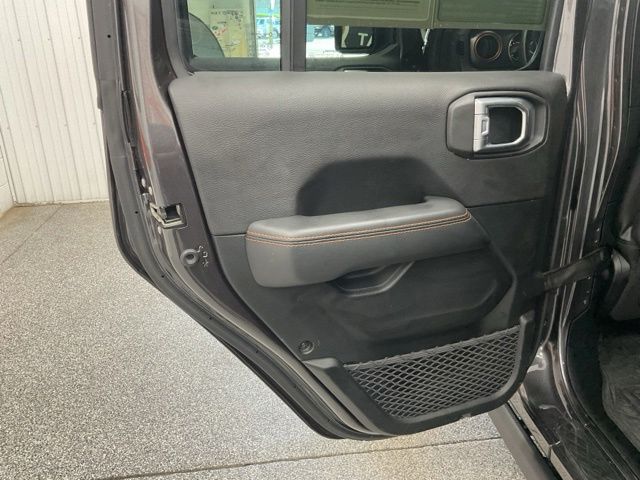 2021 Jeep Gladiator Crew Cab Mojave 4WD - Image 21