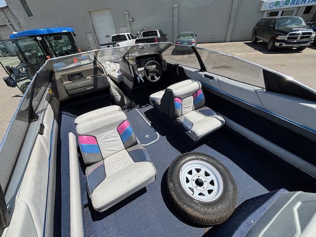 1989 Bayliner 2050 - Image 8