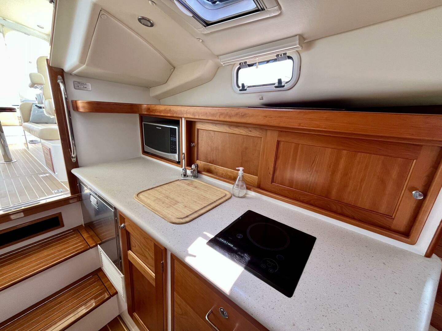 2019 MJM 35z - Image 143