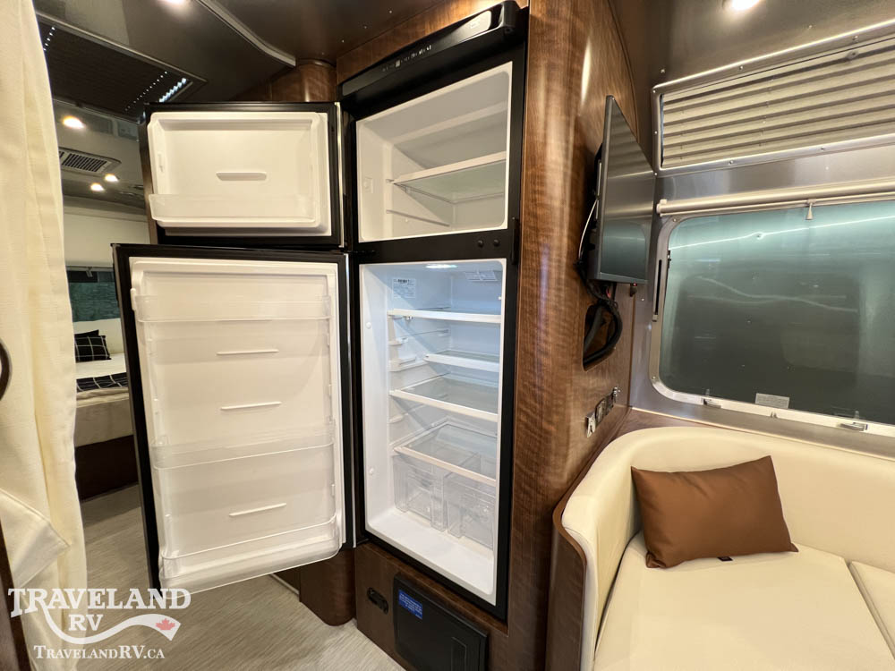 2026 AIRSTREAM 30RBQ GLOBETROTTER - Image 25