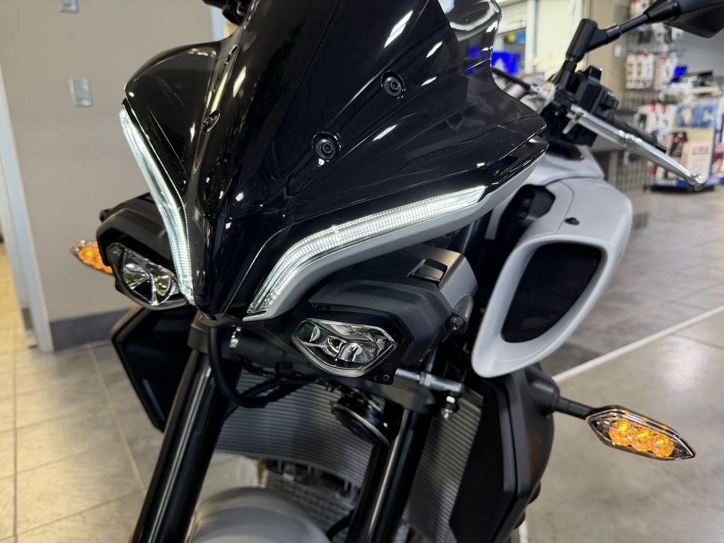 2026 Yamaha MT-10 - Image 8