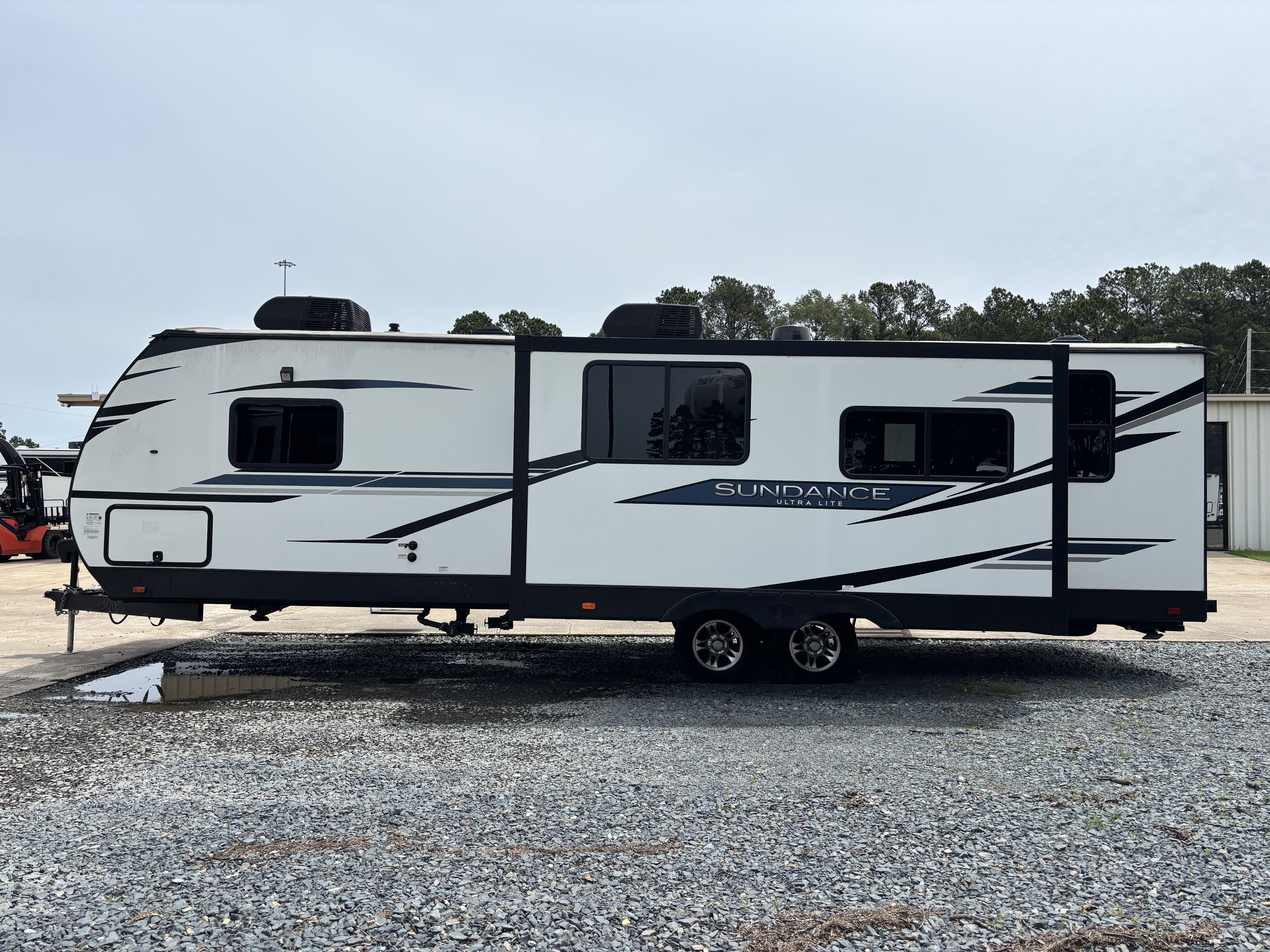 2022 Heartland Sundance Ultra-Lite SDTT 301 BH - Image 5