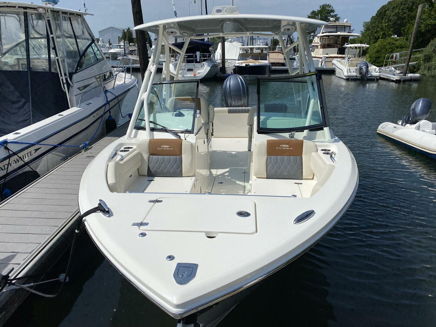 2022 Cobia 240DC - Image 3