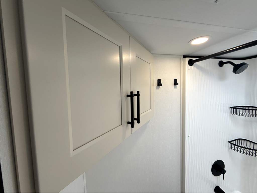 2026 GRAND DESIGN SOLITUDE 414LJMJ - Image 22