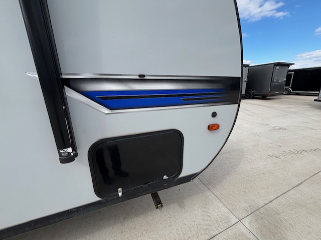 2023 SALEM PLATINUM FSX 163RDSKX - Image 2