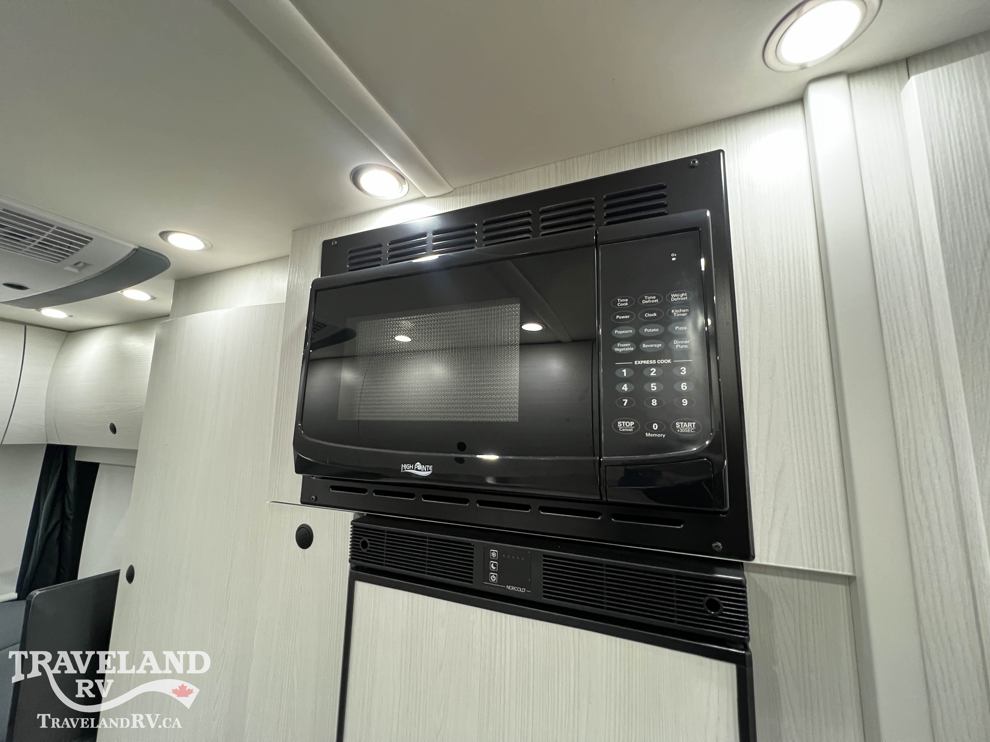 2026 Pleasure-Way Plateau FL - Image 30