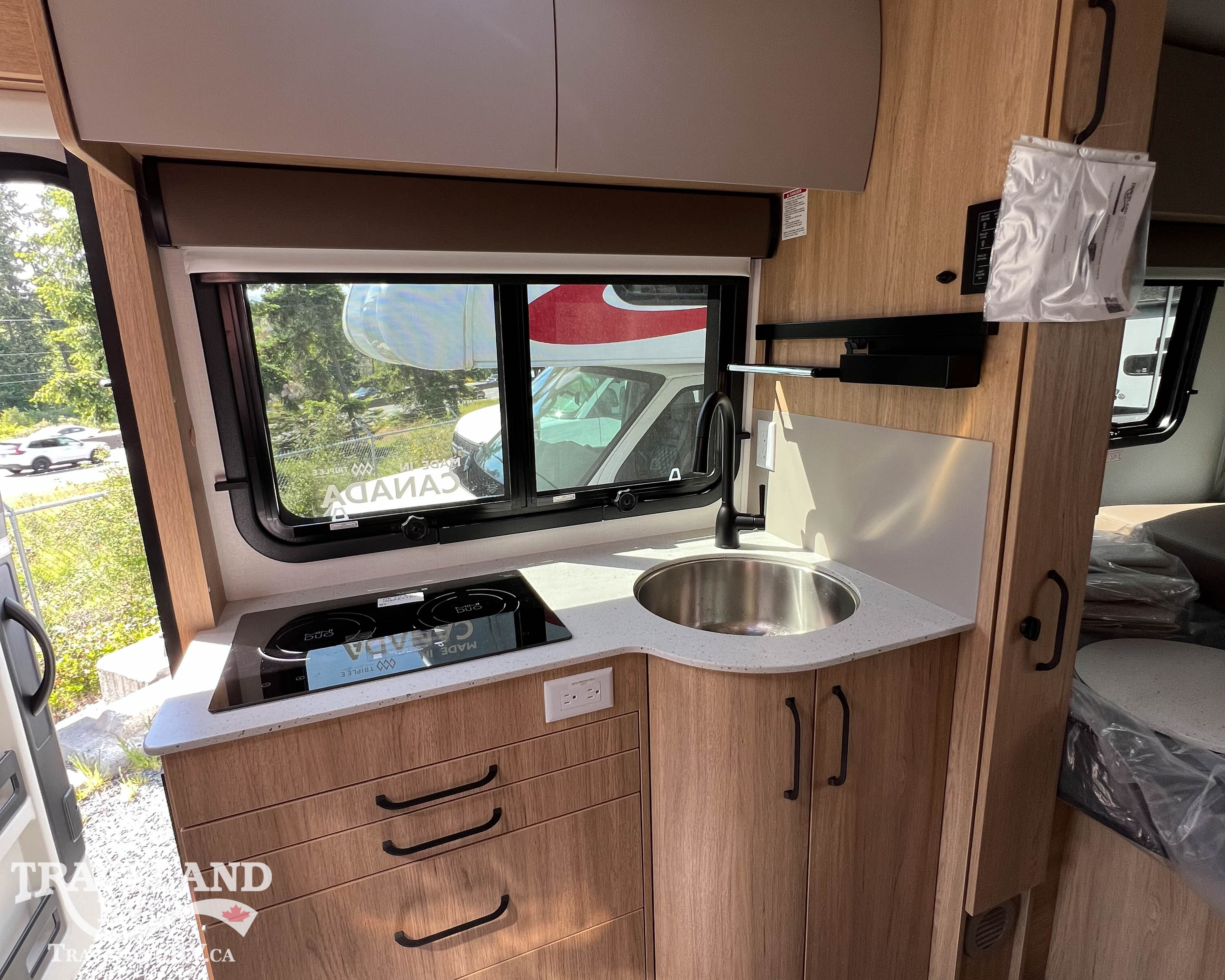 2026 Leisure Travel Unity U24CB - Image 9