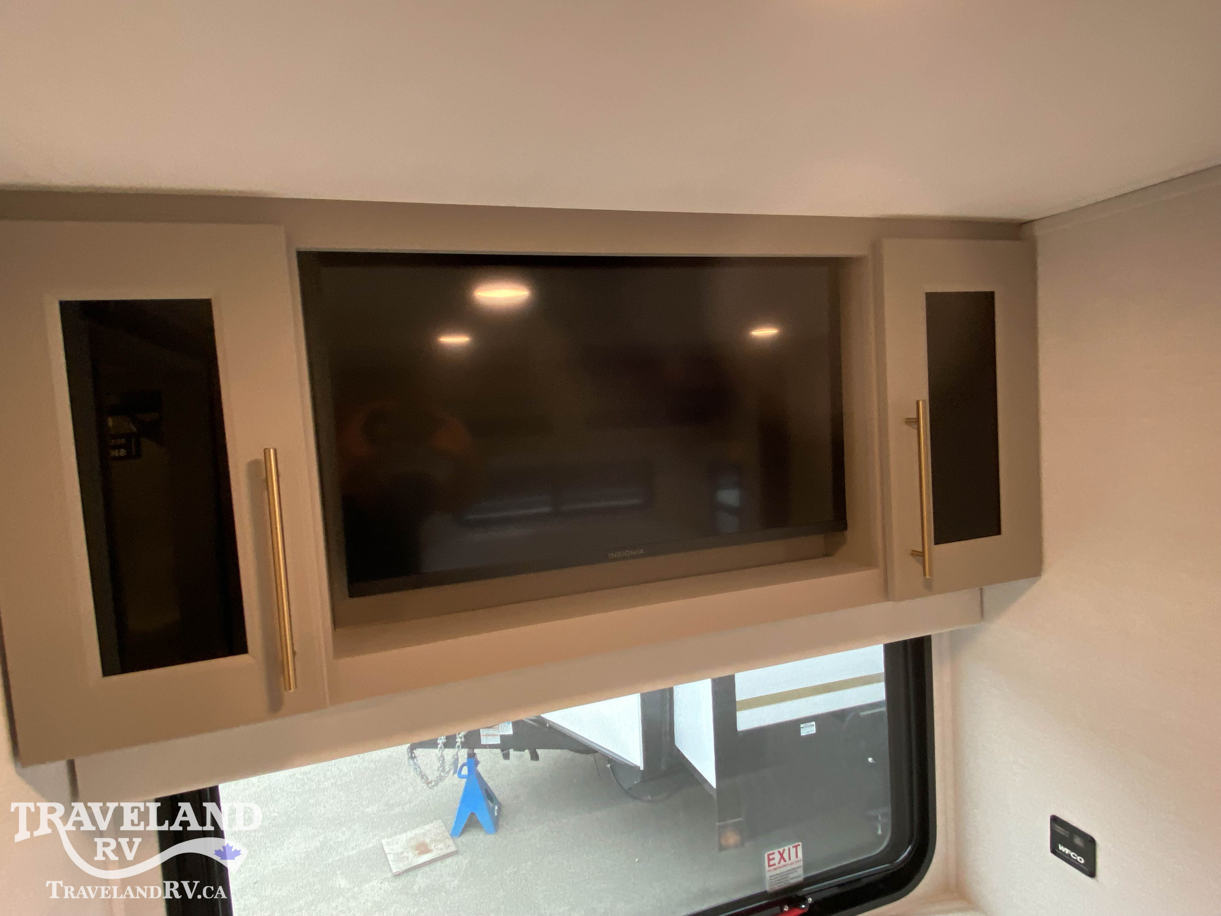 2026 Alliance RV Benchmark 44LFT - Image 14
