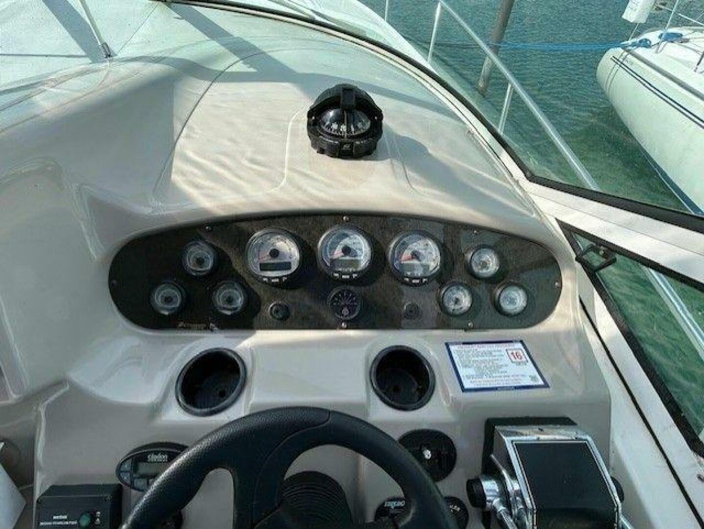 2004 Cruisers Yachts 340 Express - Image 14
