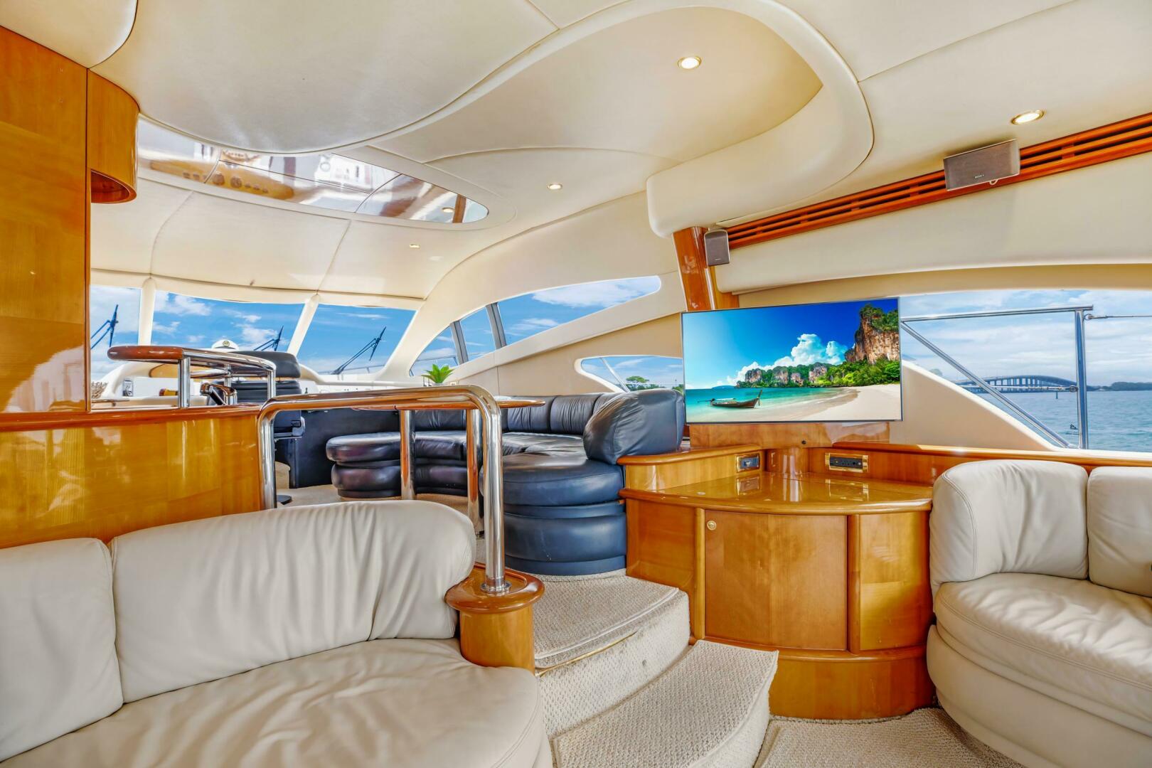 2004 Azimut Azimut 62 Base - Image 8