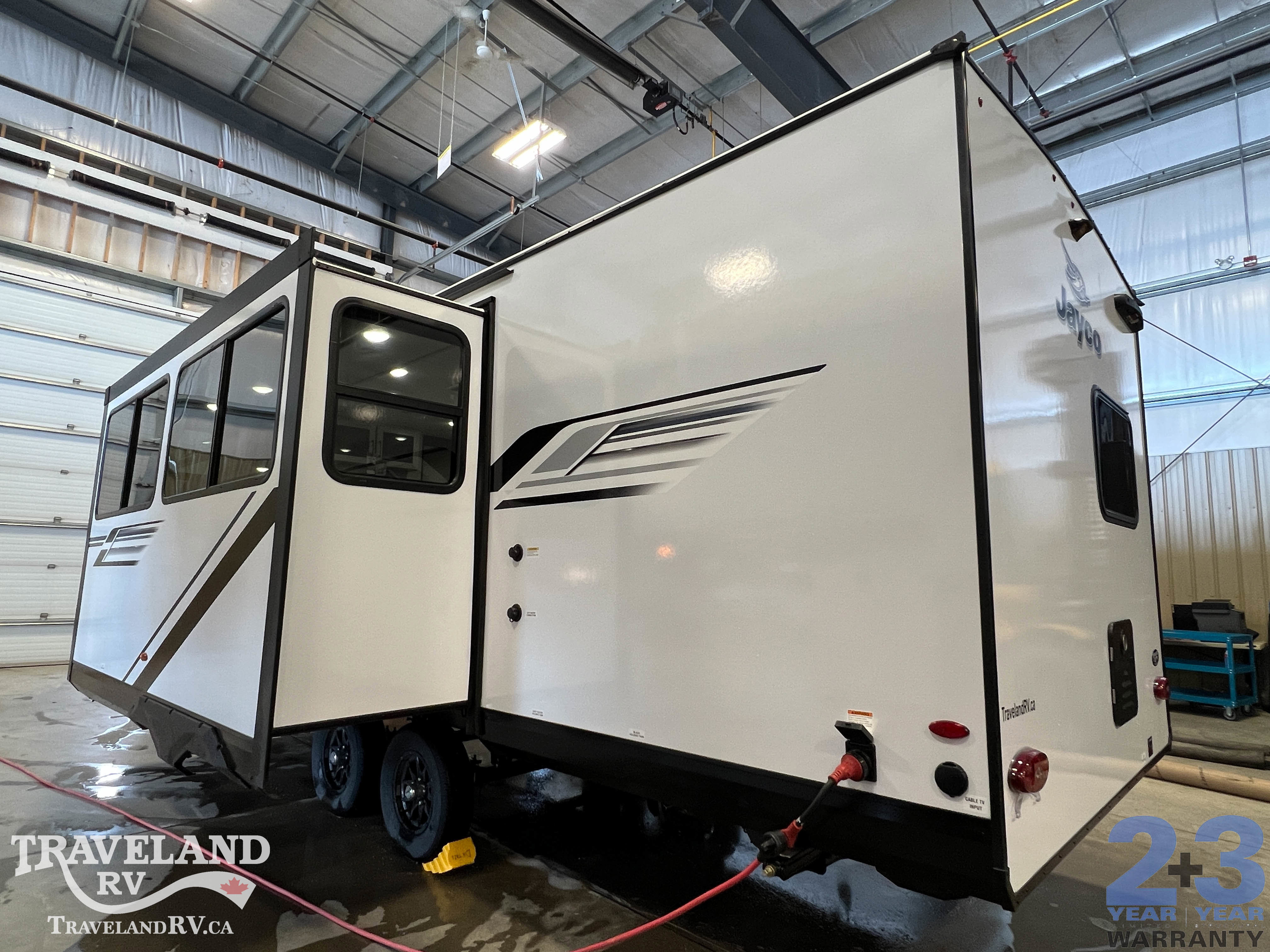 2026 JAYCO Jay Feather 26BHSL - Image 6