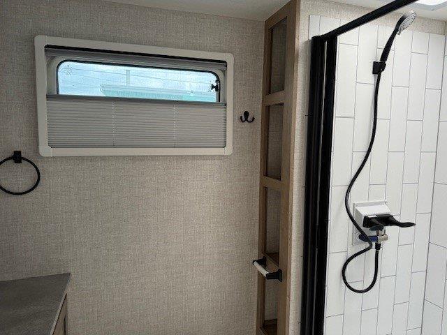 2024 Ember RV Touring Edition 26MRB - Image 17