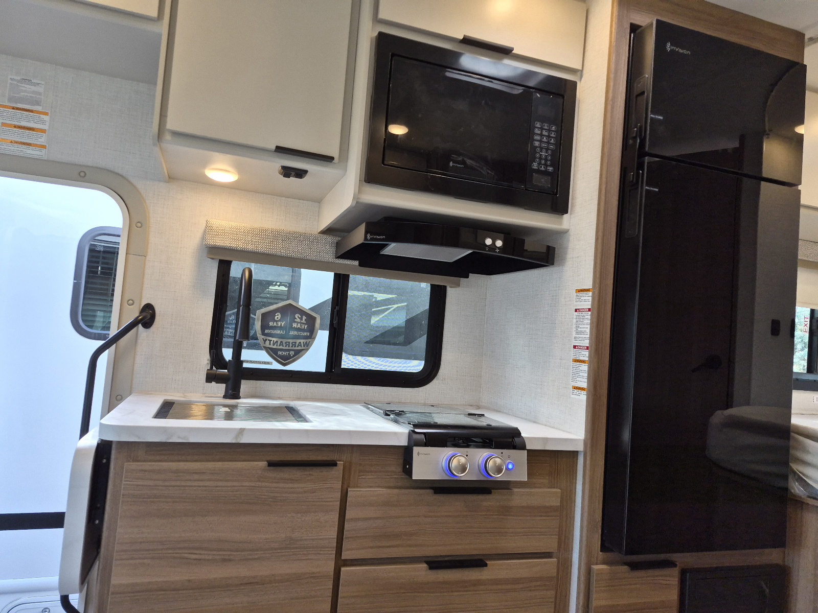 2027 Thor Motor Coach Four Winds Espec 21Z - Image 10