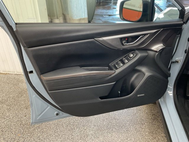 2023 Subaru CROSSTREK Wagon 4D Limited Nav/Moonroof AWD - Image 11