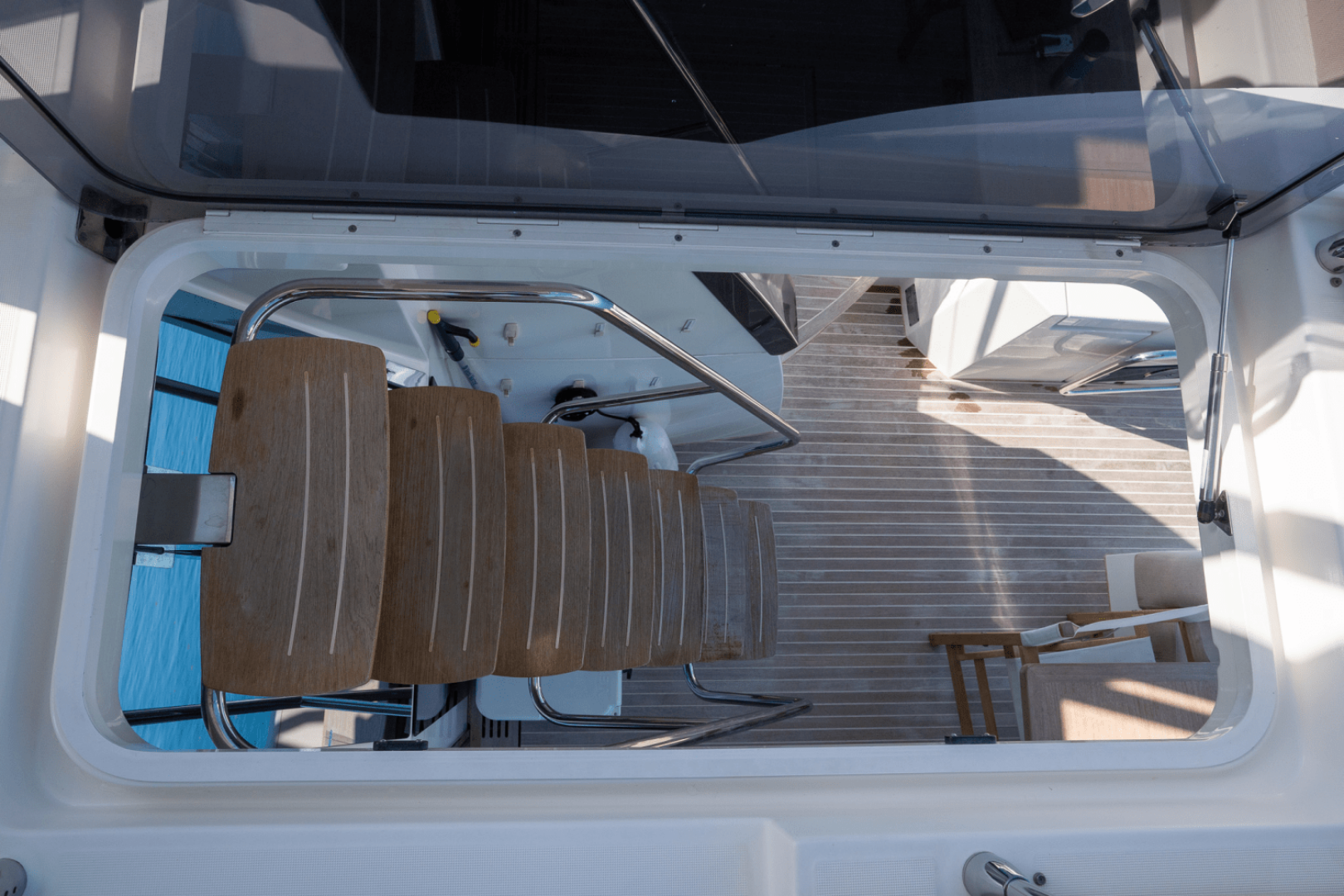 2019 Monte Carlo Yachts MC6 - Image 21