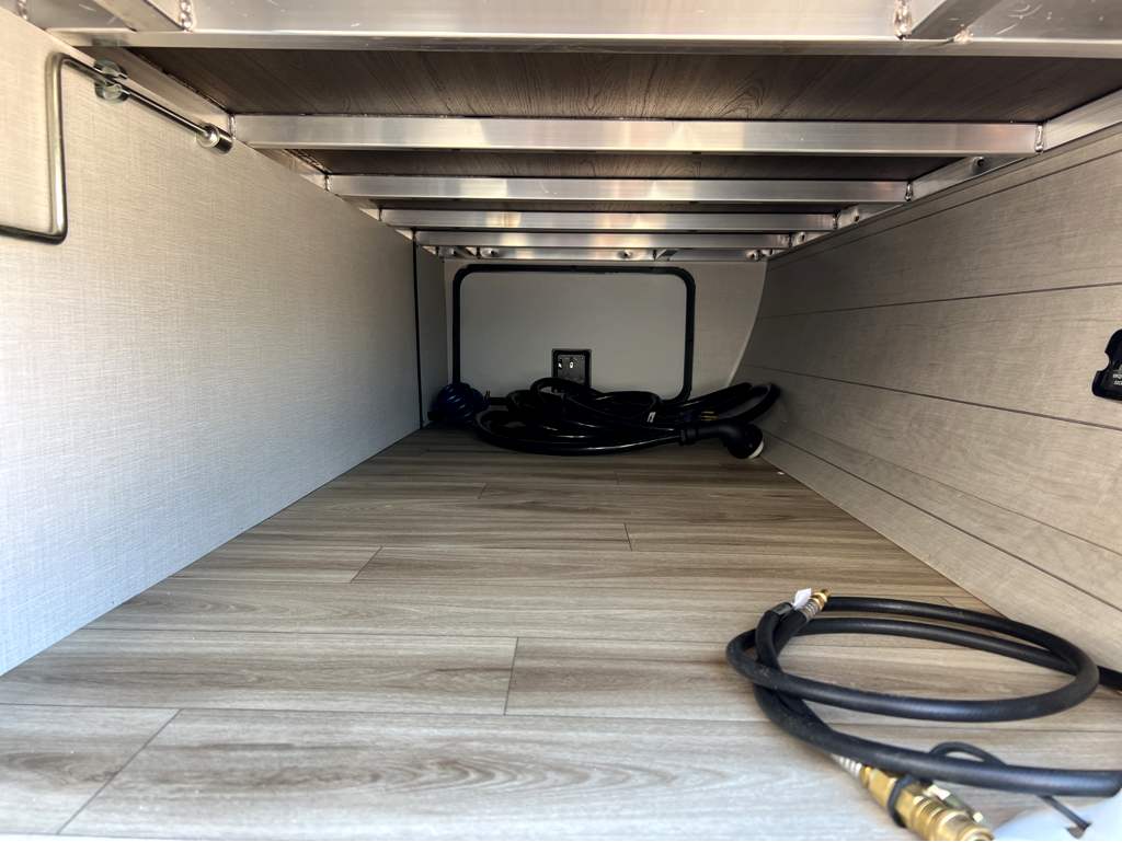 2026 VENTURE RV SPORTTREK 312VIK - Image 23