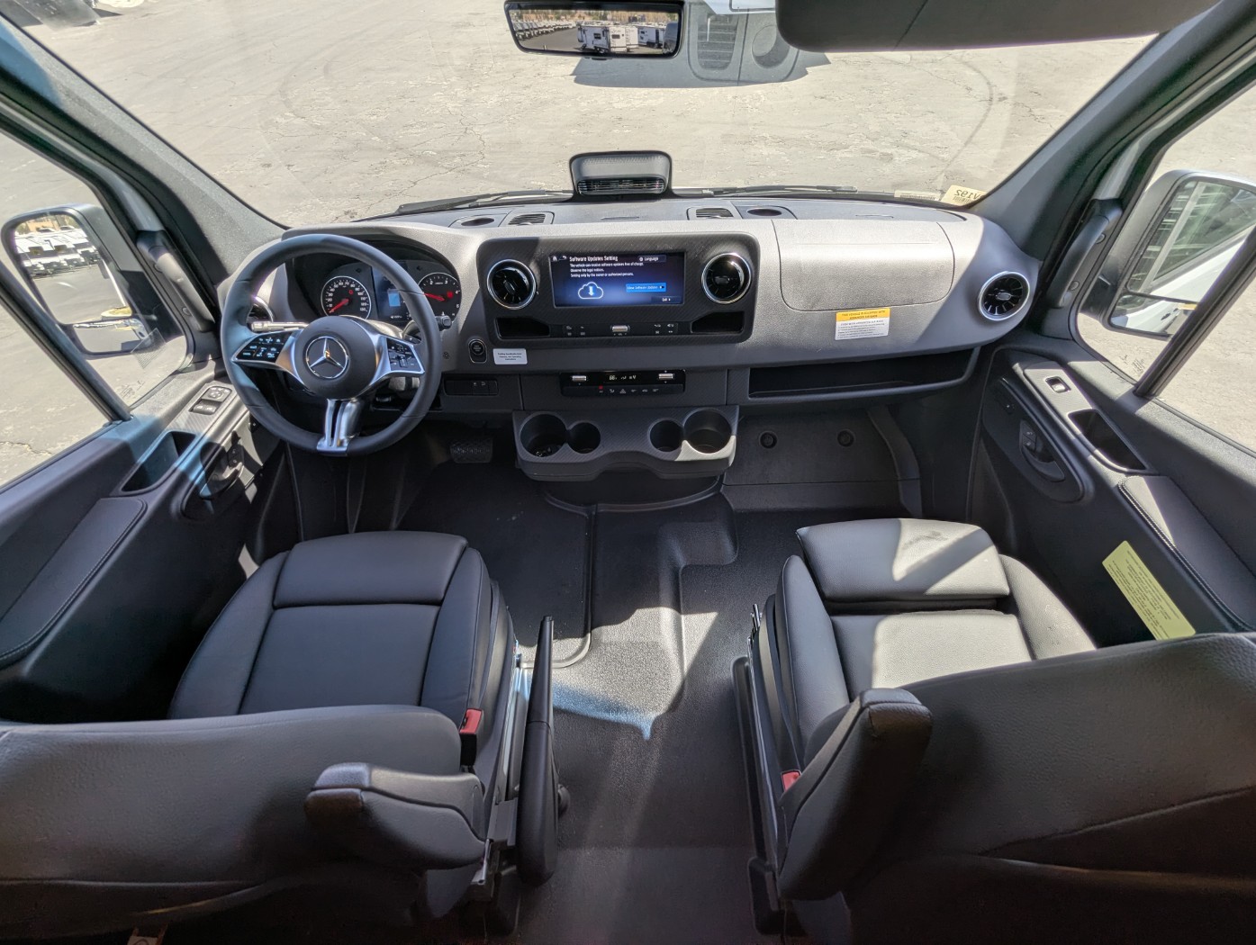 2027 Winnebago Revel 44EC - Image 12