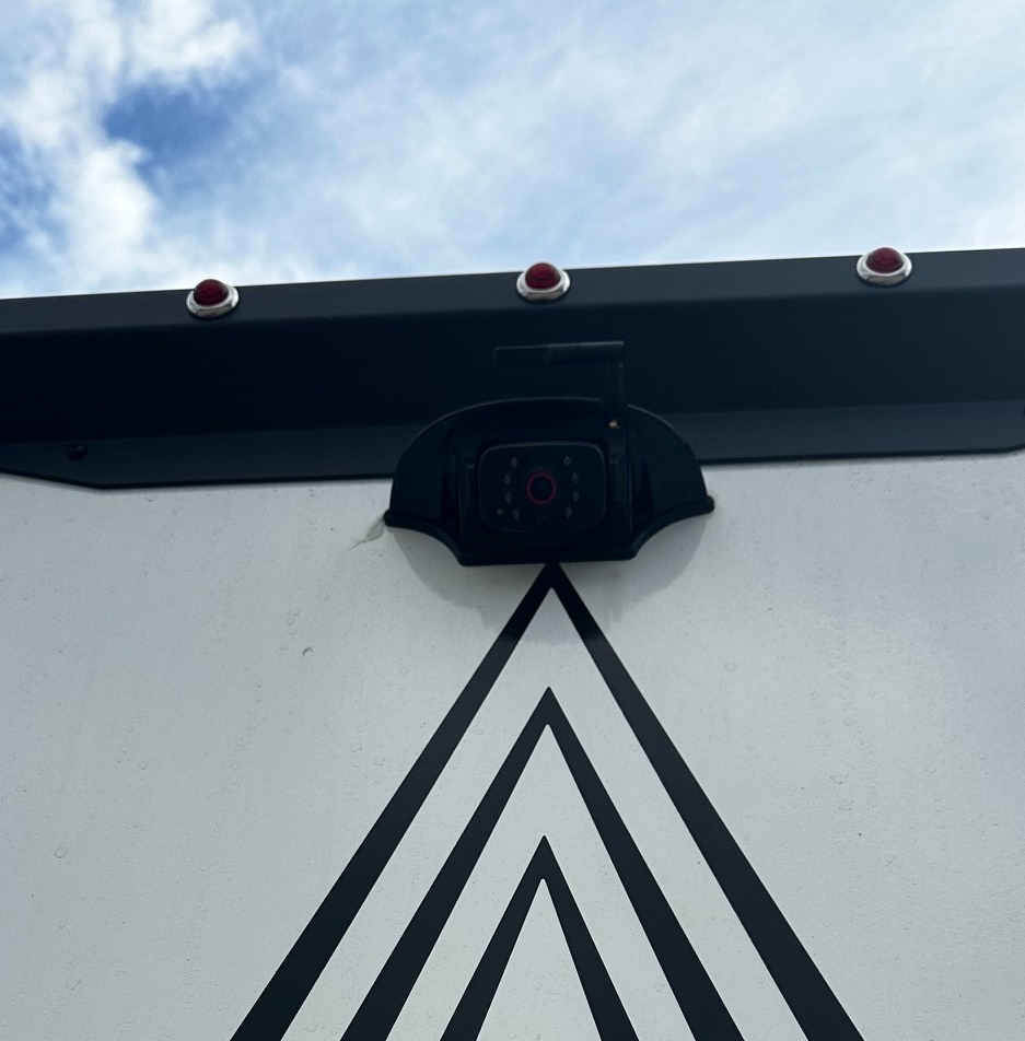 2027 Ember Overland Series 221MSL - Image 16