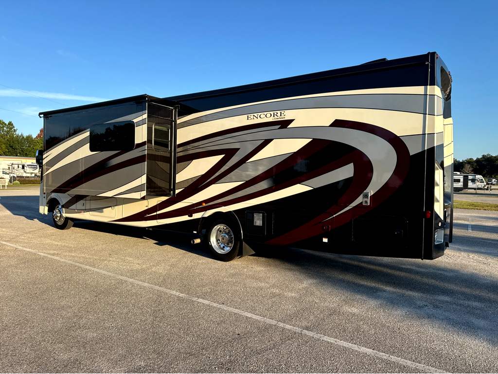 2023 COACHMAN ENCORE 355DS - Image 4