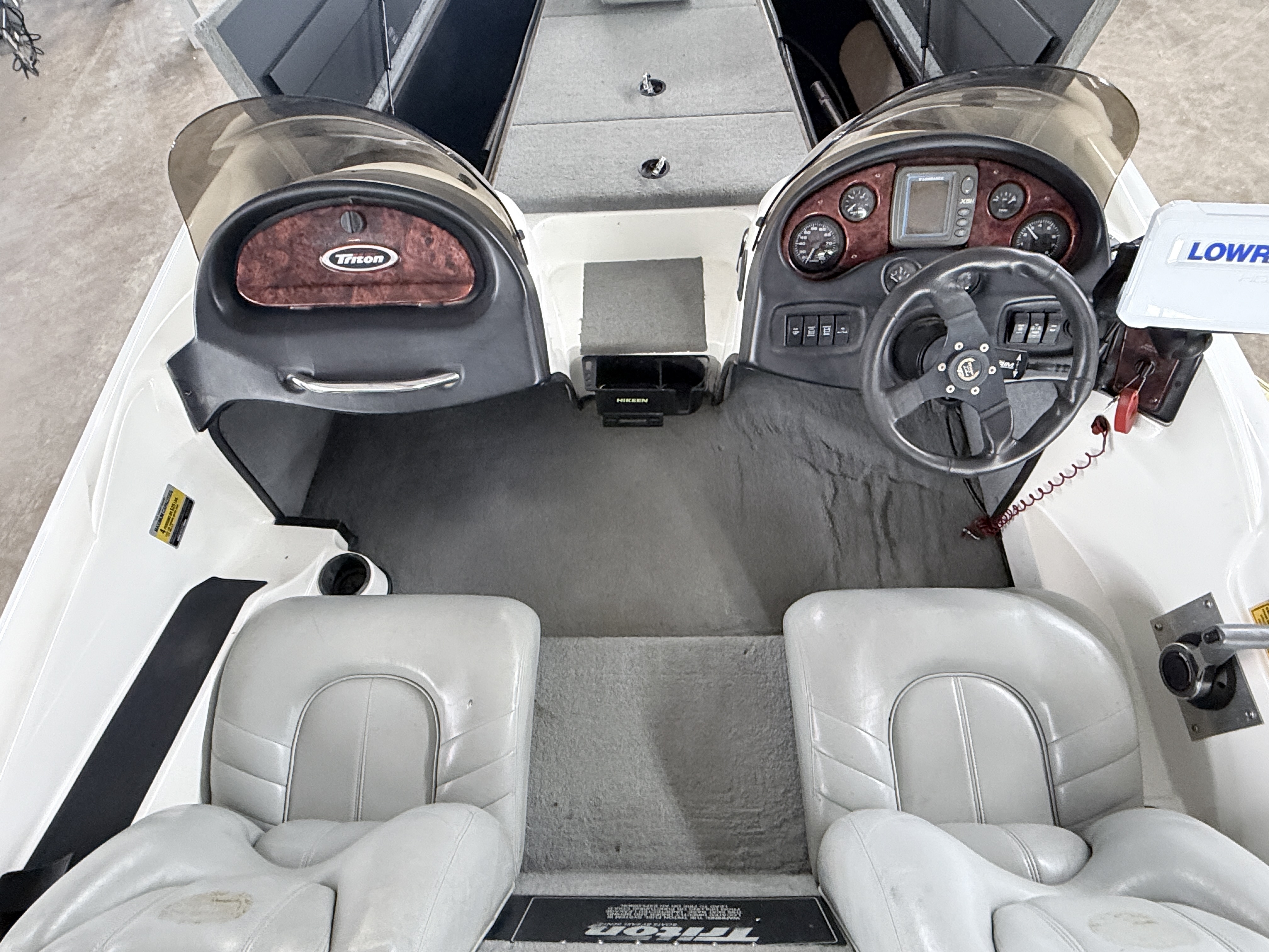 2003 TRITON 2003 TR-186DC - Image 9