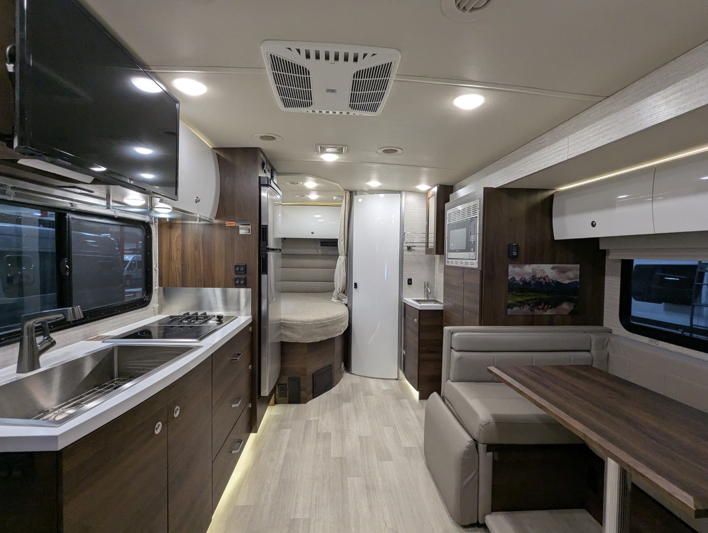 2023 Winnebago View 24J - Image 21