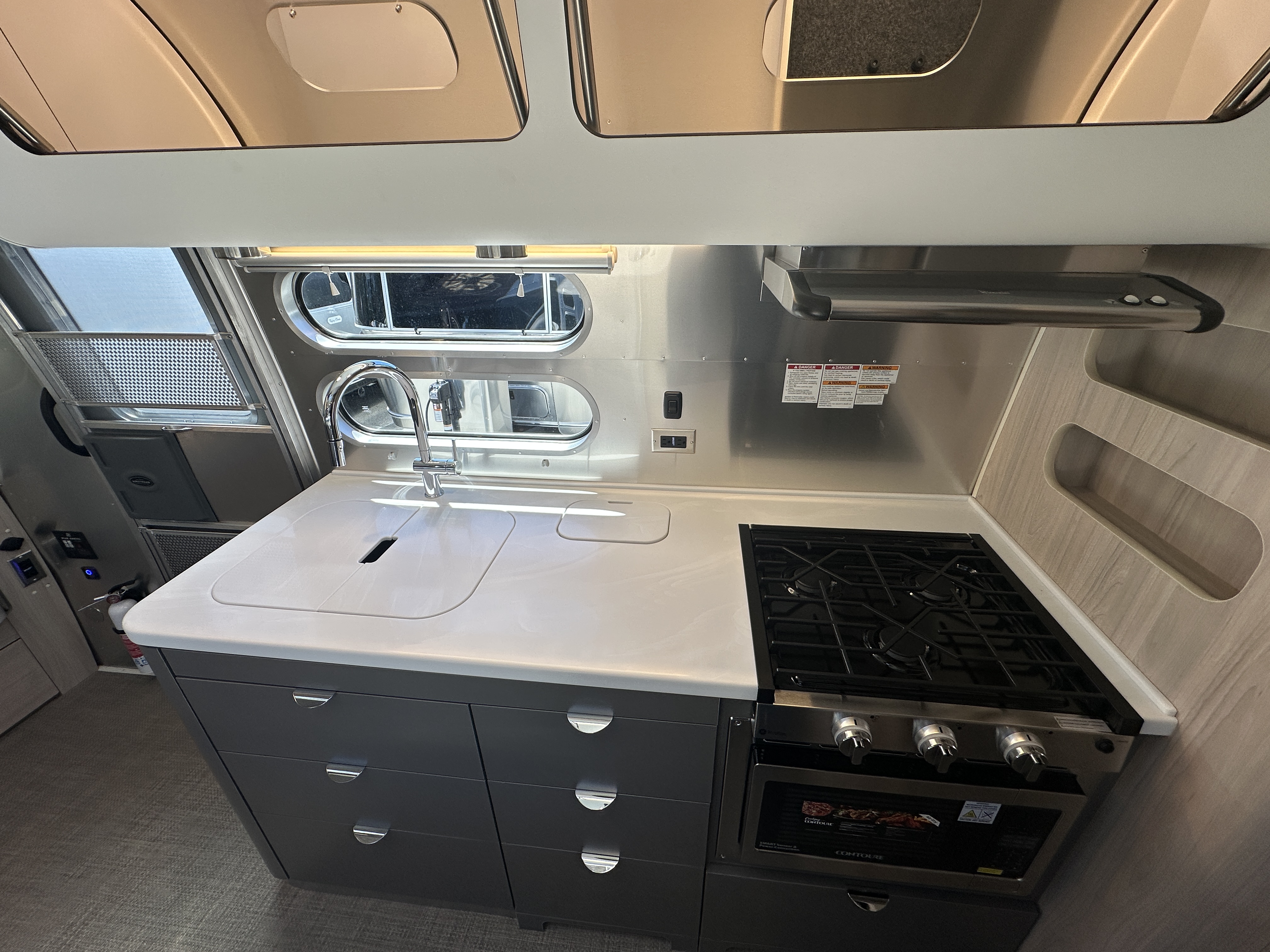 2026 Airstream Globetrotter 30RB - Image 11